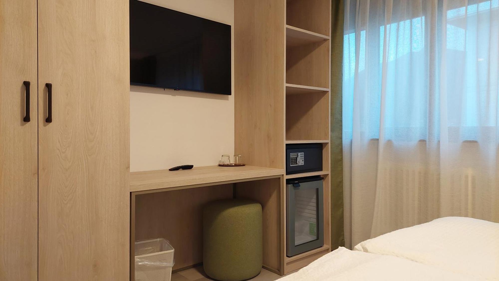 Hotel Nessi Локарно Екстериор снимка