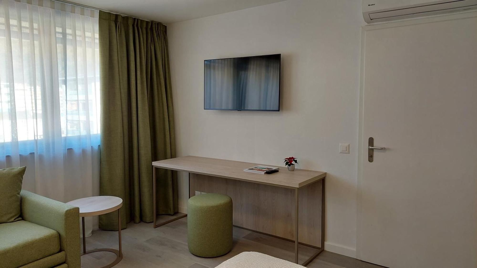 Hotel Nessi Локарно Екстериор снимка